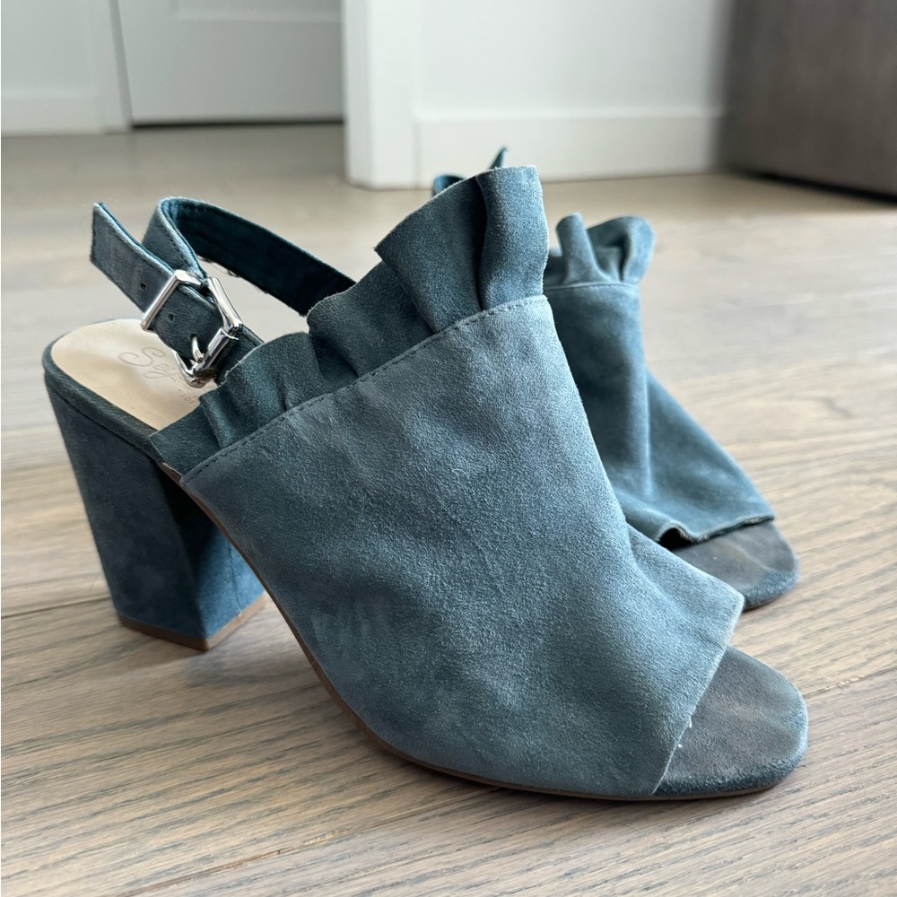 Seychelles Blue Suede Ruffle PeepToe Sling Back Heels - Size 7.5 (Anthropologie)